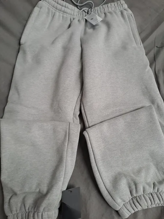 DRMERS CLUB JOGGERS, GREY - SIZE M