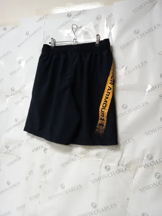 MENS BLACK AND ORANGE UNDER ARMOUR SHORTS SIZE LARGE