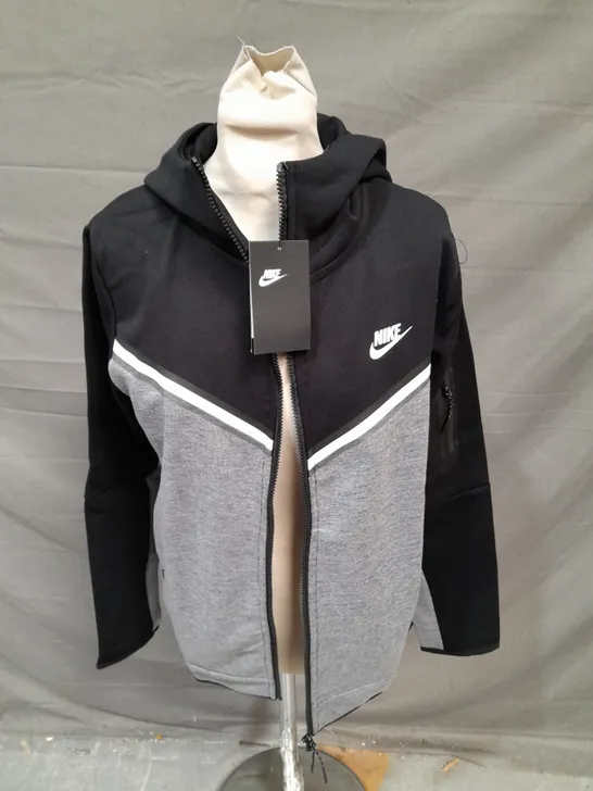 NIKE BLACK & GREY JACKET WITH HOOD - LARGE