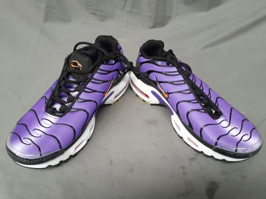 PAIR OF NIKE AIR TN SHOES IN PURPLE/BLACK UK SIZE 7