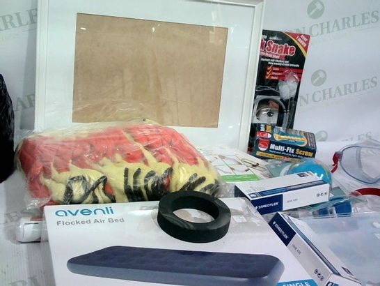 BOX OF APPROXIMATELY 14 ASSORTED ITEMS TO INCLUDE A FLOCKED AIR BED,  WORKING GLOVES SET AND A 4 PLUG SOCKET EXTENSION