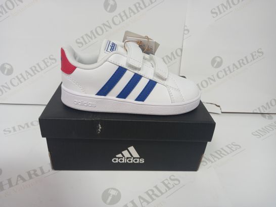 BOXED PAIR OF ADIDAS SHOES FOR KIDS IN WHITE/BLUE/RED UK SIZE 9.5 