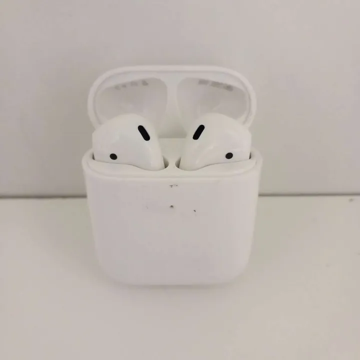 APPLE A1938 AIRPODS 4543216-Simon Charles Auctioneers