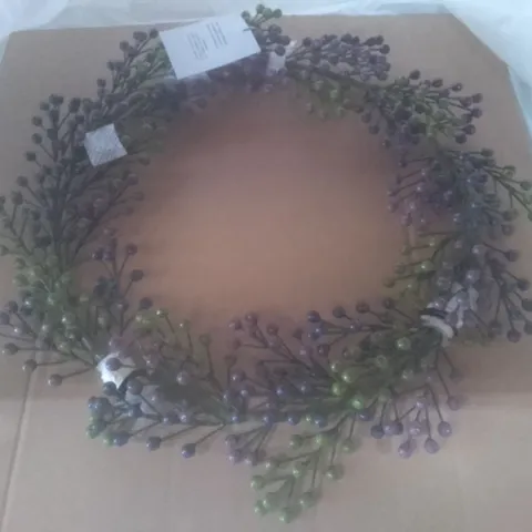 2 BOXED METAL LAVENDER WREATHS