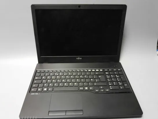 FUJITSU LIFEBOOK A555 LAPTOP 