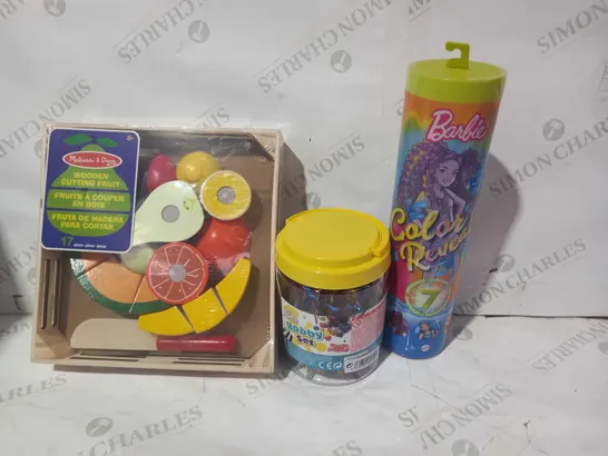 BOX OF APPROXIMATELY 5 ASSORTED TOYS AND GAMES TO INCLUDE MELISSA & DOUG WOODEN CUTTING FRUIT, ART & CRAFT HOBBY SET, BARBIE COLOR REVEAL, ETC