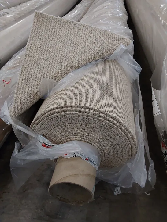 ROLL OF QUALITY CARPET // SIZE UNSPECIFIED 