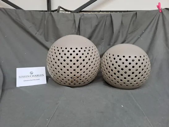 BOXED K BY KELLY HOPPEN SET OF 2 INDOOR OUTDOOR ORBS 25CM AND 30CM IN TAUPE 