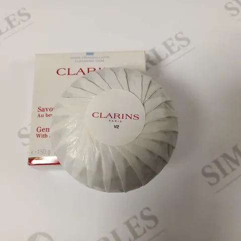 APPROXIMATELY 43 BOXED CLARINS PARIS GENTLE BEAUTY SOAP WITH SHEA BUTTER AND HAZLENUT OIL 150G EACH