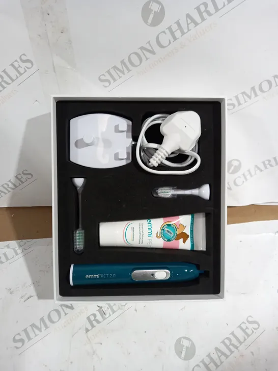 BOXED EMMI-PET 2.0 ULTRASONIC TOOTHBRUSH 