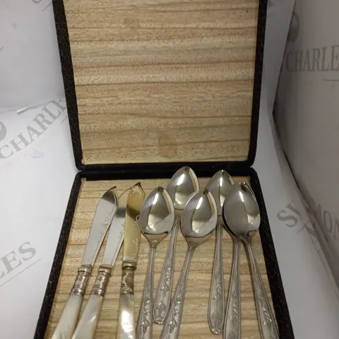 DESIGNER SHEFFIELD MADE STAINLESS STEEL SPOON & KNIFE SET 