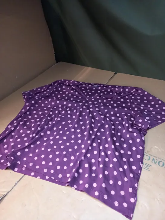 WOMENS POLKA DOT T-SHIRT SIZE XXL