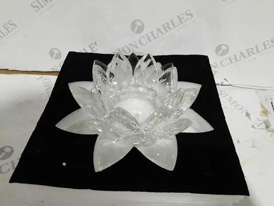 JULIAN MCDONALD LOTUS CANDLE HOLDER - CLEAR