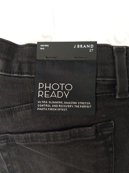 J BRAND PHOTO READY ULTRA SLIMMING MID RISE RAIL JEANS SIZE 27