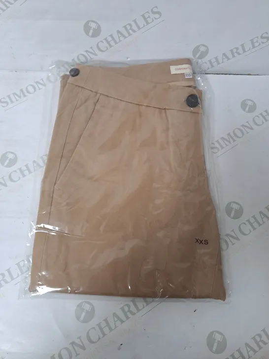 SEALED SET OF 6 BRAND NEW CORPORATIVE STYLE CHINO PANTS IN BROWN - XXS