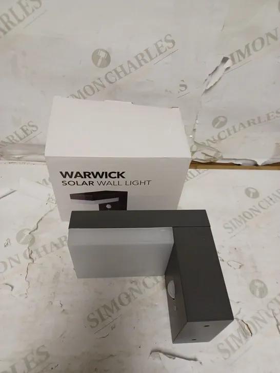 WARWICK OUTDOOR SOLAR POWERED WALL LIGHT