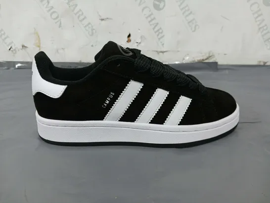 PAIR OF ADIDAS ORIGINALS CAMPUS 00'S TRAINERS SIZE 6