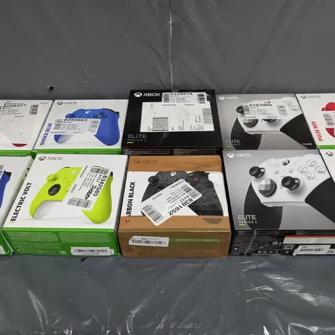 BOX OF APPROXIMATELY 10 XBOX GAME CONTROLLERS TO INCLUDE ELITE SERIES 2 