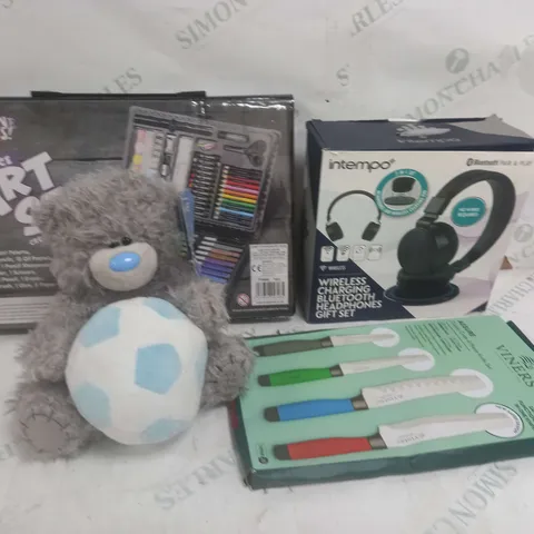 BOX OF APPROXIMATELY 10 ASSORTED ITEMS TO INCLUDE  TEDDY BEAR, HEADPHONES, KNIFE SET