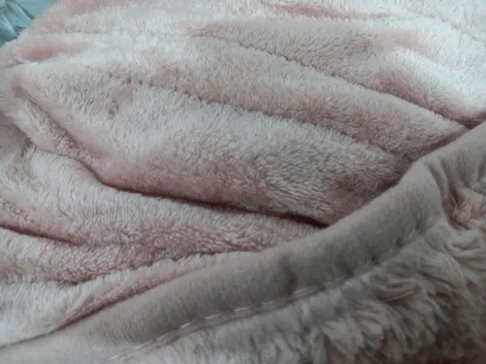 COZEE HOME VELVETSOFT HEATED THROW IN PINK