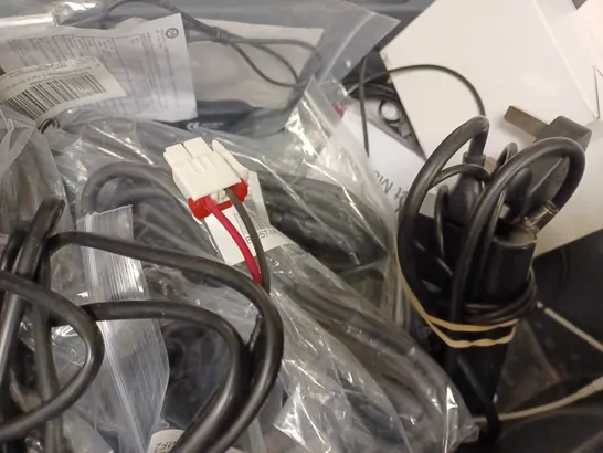 LOT OF APPROX 25 ASSORTED POWER CABLES AND LEADS 