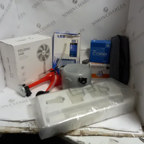 BOX OF ASSORTED ITEMS TO INCLUDE FOLDING FAN, LED LIGHT, CLOTHING HANGER LINE, POWER BRICK
