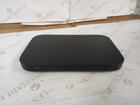 SKY Q - NO WIRES - MODEL ES340A-D8 1TB