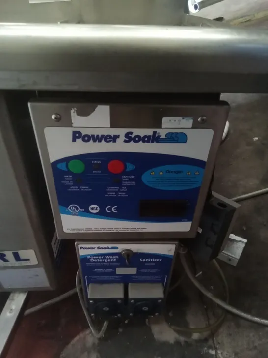 COMMERCIAL POWER SOAK WASH STATION 