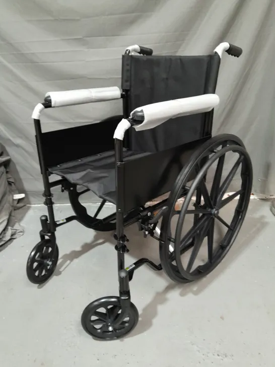 18" SPORTS WHEELCHAIR IN BLACK -