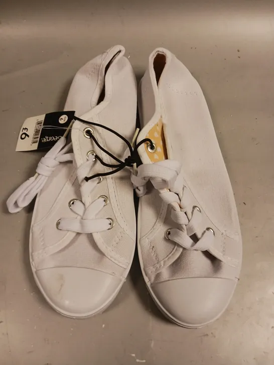 LOT OF APPROXIMATELY 22 PAIRS OF GEORGE BASIC LACE UP WHITE PUMPS - SIZE 6