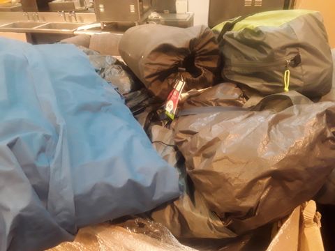 LARGE PALLET OF ASSORTED CAMPING GEAR TO INCLUDE, SELF INFLATING SLEEPING MATS, 4 MAN TUNNEL TENT, FOLDING FISHING LOUNGER, COLEMAN AIRBED, TENTS.