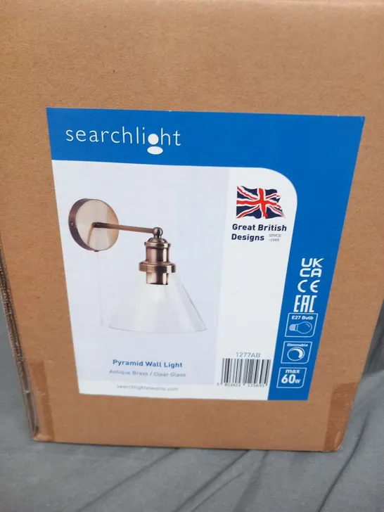 BRAND NEW BOXED SEARCHLIGHT PYRAMID WALL LIGHT ANTIQUE BRASS/CLEAR GLASS 