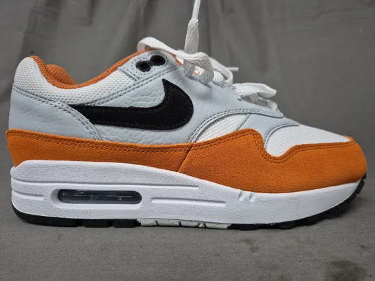 BOXED PAIR OF NIKE AIR MAX 1 SHOES IN WHITE/GREY/ORANGE UK SIZE 6