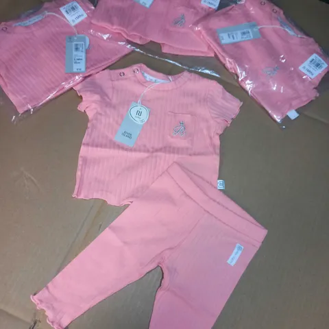 LOT OF APPROX 4 PACKAGED PINK/RIBBED LEGGING/TOP SET - AGE 0-1MONTH