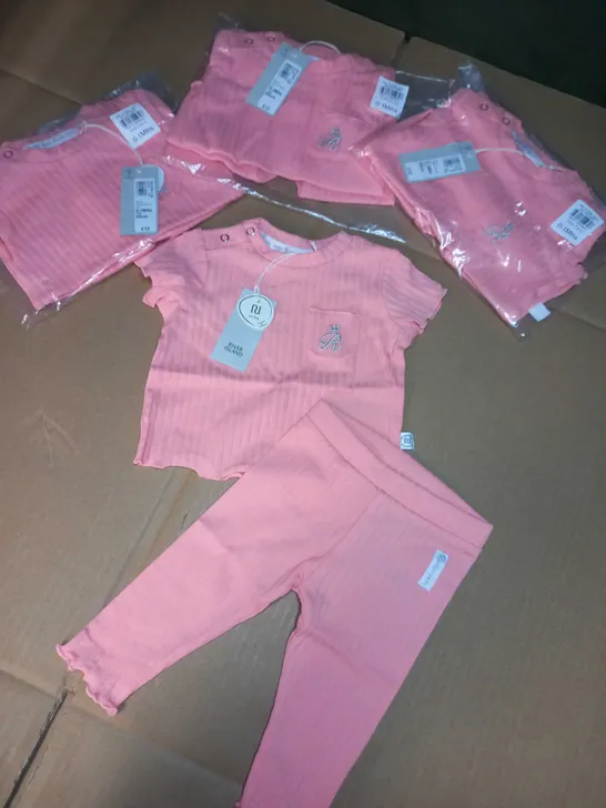 LOT OF APPROX 4 PACKAGED PINK/RIBBED LEGGING/TOP SET - AGE 0-1MONTH