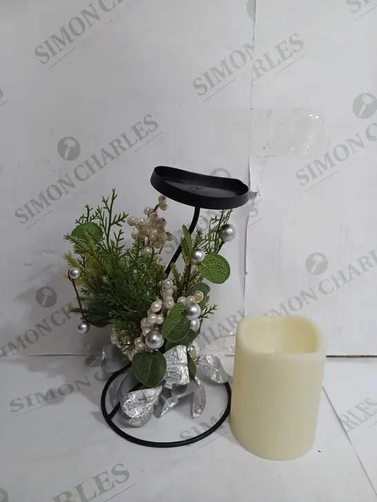 WHITE BERRY CANDLE HOLDER