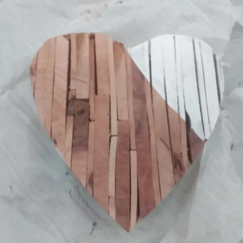 BOXED SMALL WOOD HEART BLOCK