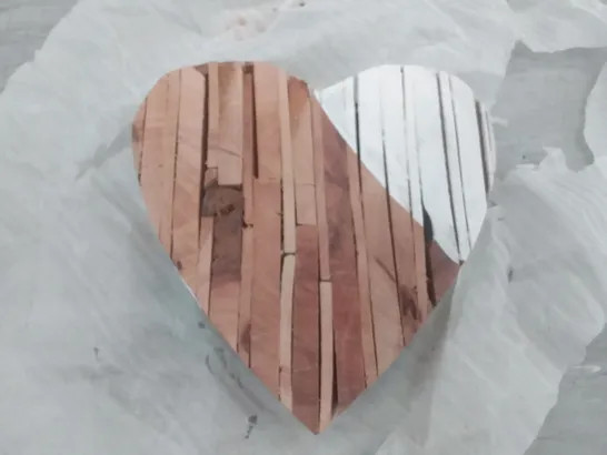 BOXED SMALL WOOD HEART BLOCK