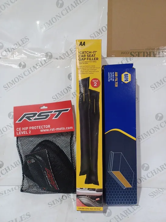 BOX OF APPROXIMATELY 15 ASSORTED CAR AND VEHICLE PARTS AND ITEMS TO INCLUDE NAPA AIR FILTER, AA CAR SEAT GAP FILLER, RST CE HIP PROTECTOR, ETC