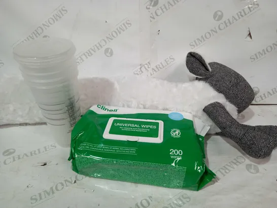 BOX OF APPROXIMATELY 15 ASSORTED HOUSEHOLD ITEMS TO INCLUDE CLINELL PACK OF 200 WIPES, COLOUR CHANGING REUSABLE COLD CUPS, SHEEP DRAUGHT EXCLUDER, ETC