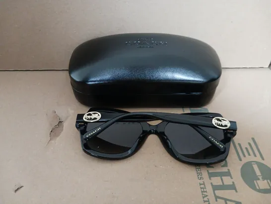 COACH BLACK SQUARE SUNGLASSES