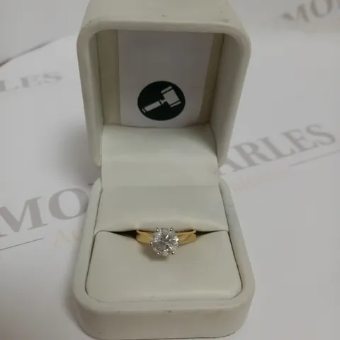 DESIGNER 18CT GOLD SOLITAIRE RING SET WITH A DIAMOND WEIGHING +-1.70CT