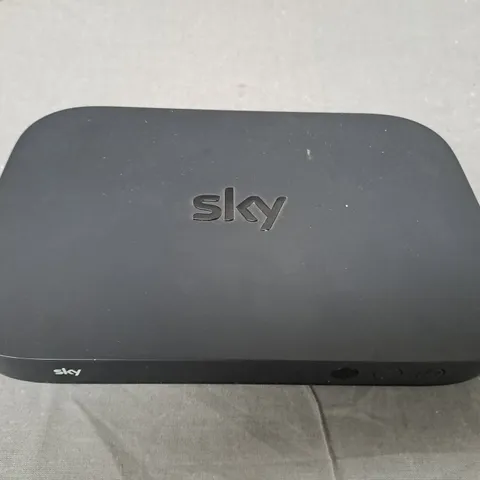 SKY EM150 Q MINI BOX