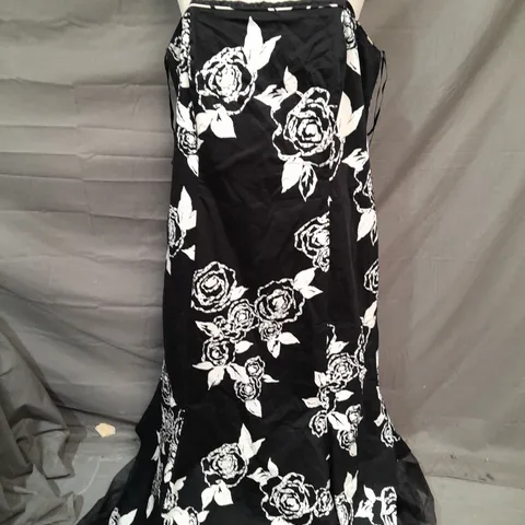 GINA BACCONI FLORAL BLACK DRESS - UK 20