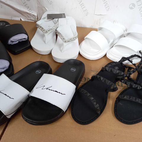 LOT OF 5 PAIRS OF SLIPPERS AND SANDALS (BLACK AND WHITE), SIZES 4, 5 AND 9 UK