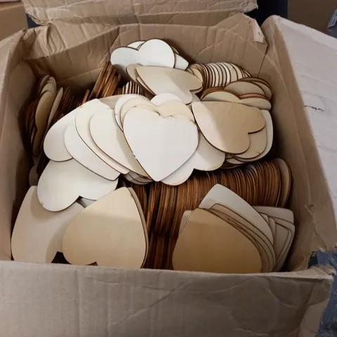 LARGE QUANTITY OF ASSORTED WOODEN HEART SHAPES 