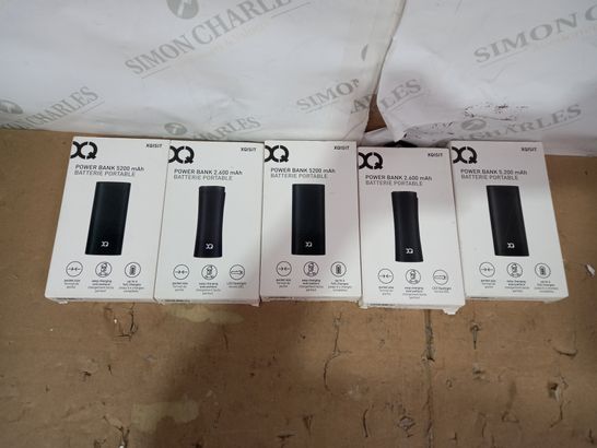 LOT OF APPROXIMATELY 5 ASSORTED XQISIT POWER BANKS