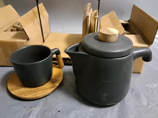 MIAMIO MUG AND TEAPOT STAND IN DARK GREY 