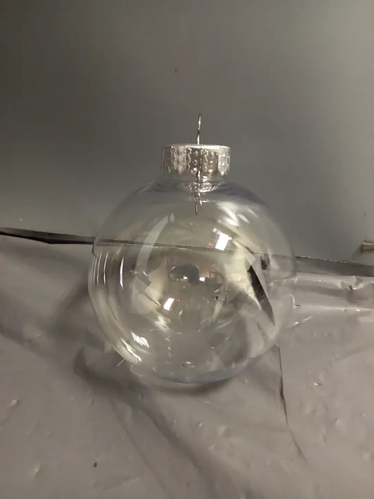 20 CLEAR PLASTIC FILLABLE BAUBLES (SHATTERPROOF)