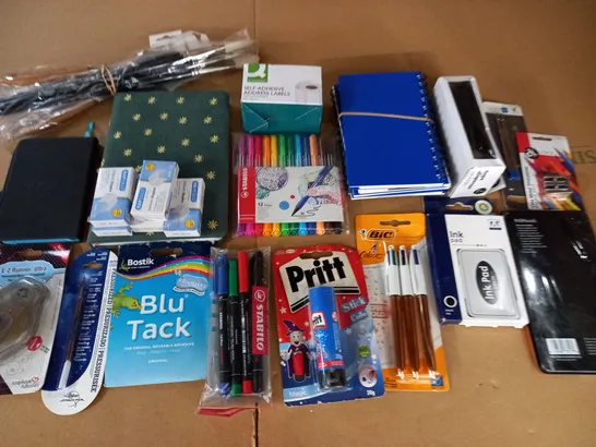 LOT OF APPROXIMATELY 18 ASSORTED STATIONARY AND OFFICE ITEMS